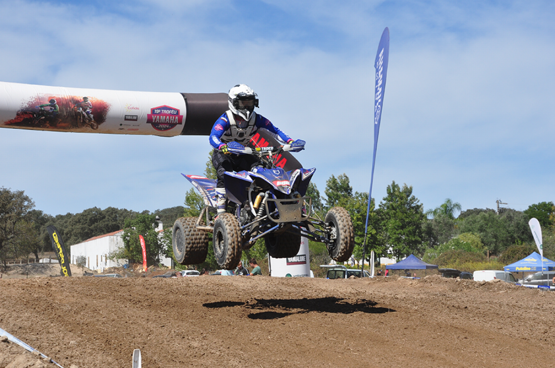 Moto 4