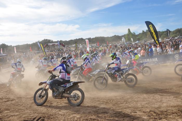 Troféu mais antigo de TT em Portugal Troféu Yamaha Troféu mais antigo de TT em Portugal Troféu Yamaha